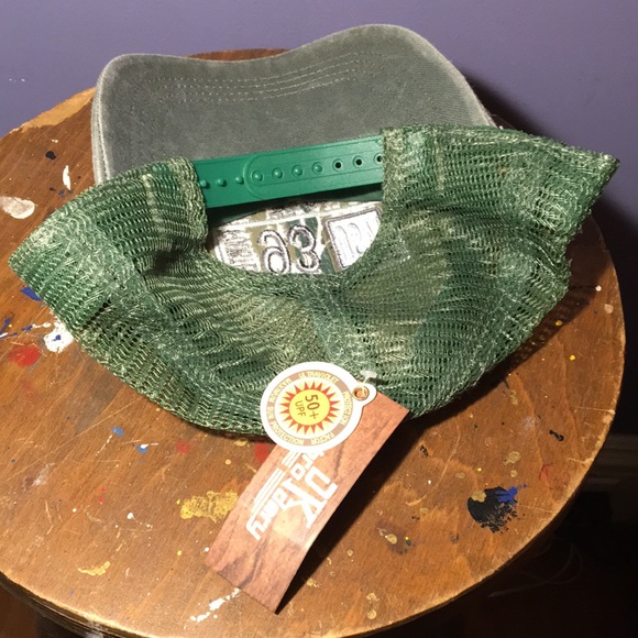 NWT St. Thomas USVI SnapBack hat 6 panel mesh back cap faded forest green - Picture 3 of 8